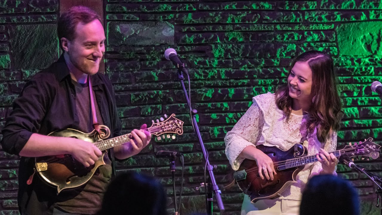 Sierra Hull & Justin Moses perform "Foolin' Around" at Levon Helm Studios Sierra Hull & Justin Moses perform "Foolin' Around" at Levon Helm Studios