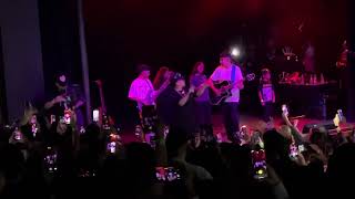 Yahritza y su esencia -Fragil- en vivo. Sorprende a fans en California