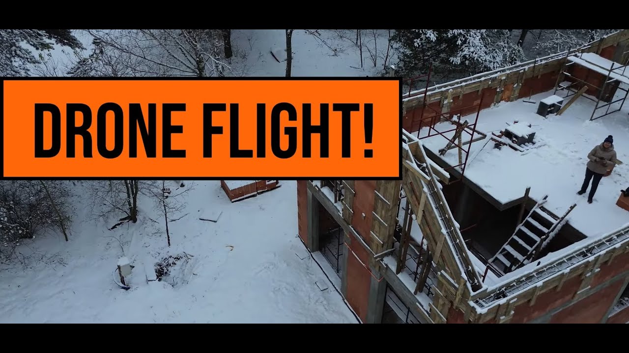 Дом № 37: Женщина-пилот дрона и экскурсия по дому с использованием дрона.