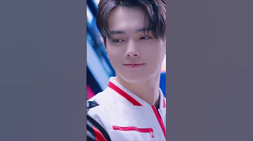 طعم شفتيك Xukai Chengxiao انا و حبيبي قائد الفريق Kiss Love Couple Romance Cdrama Kiss 