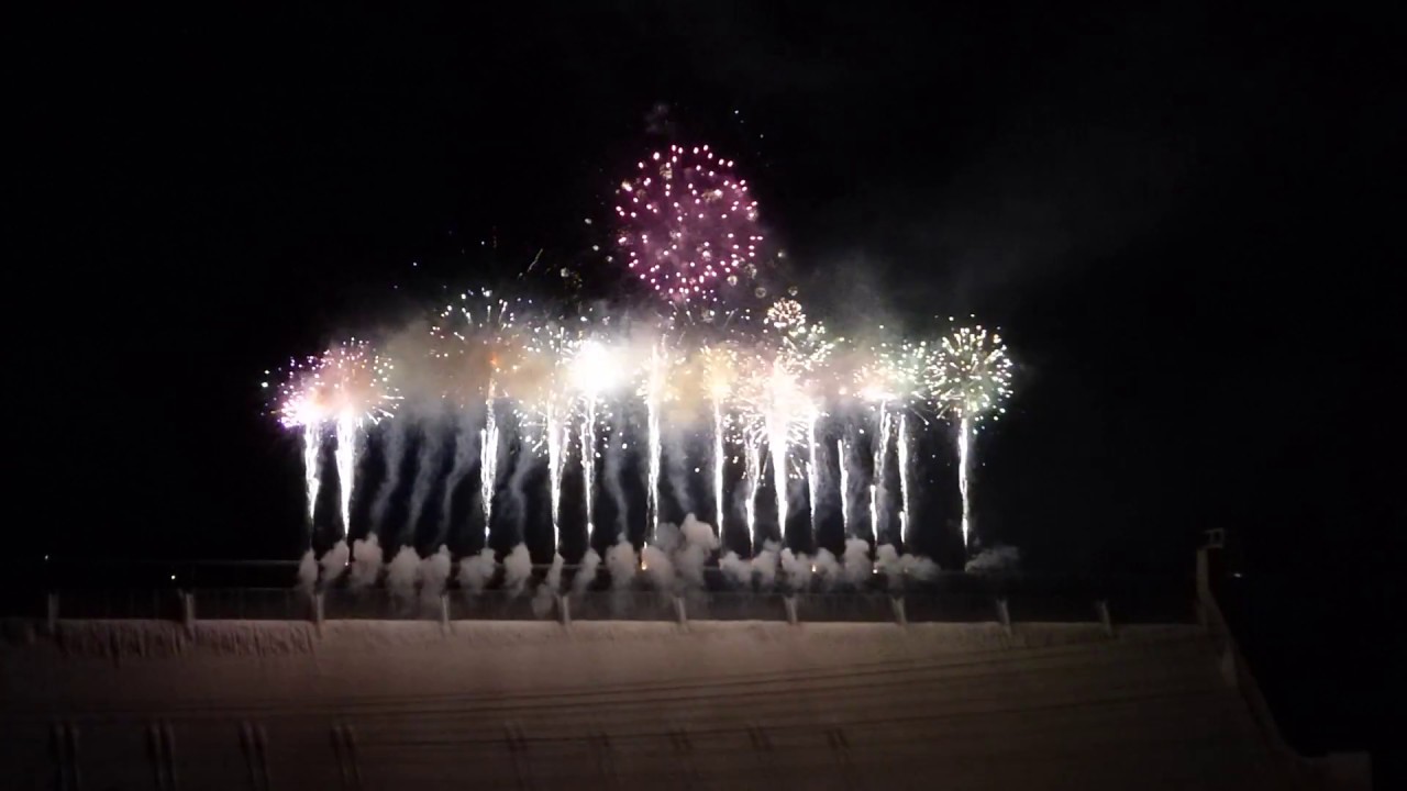 P1320333 Fireworks off of Grand Coulee Dam July 1, 2017 YouTube