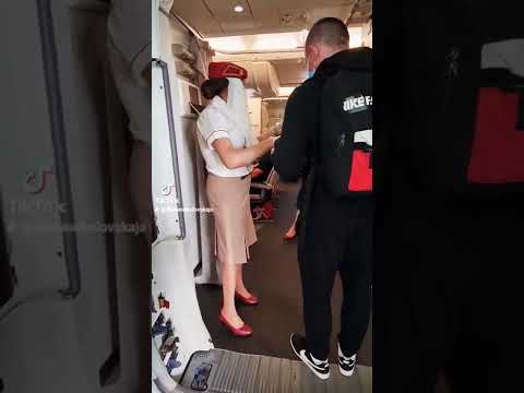 Vídeo: Flying Emirates Classe Econômica