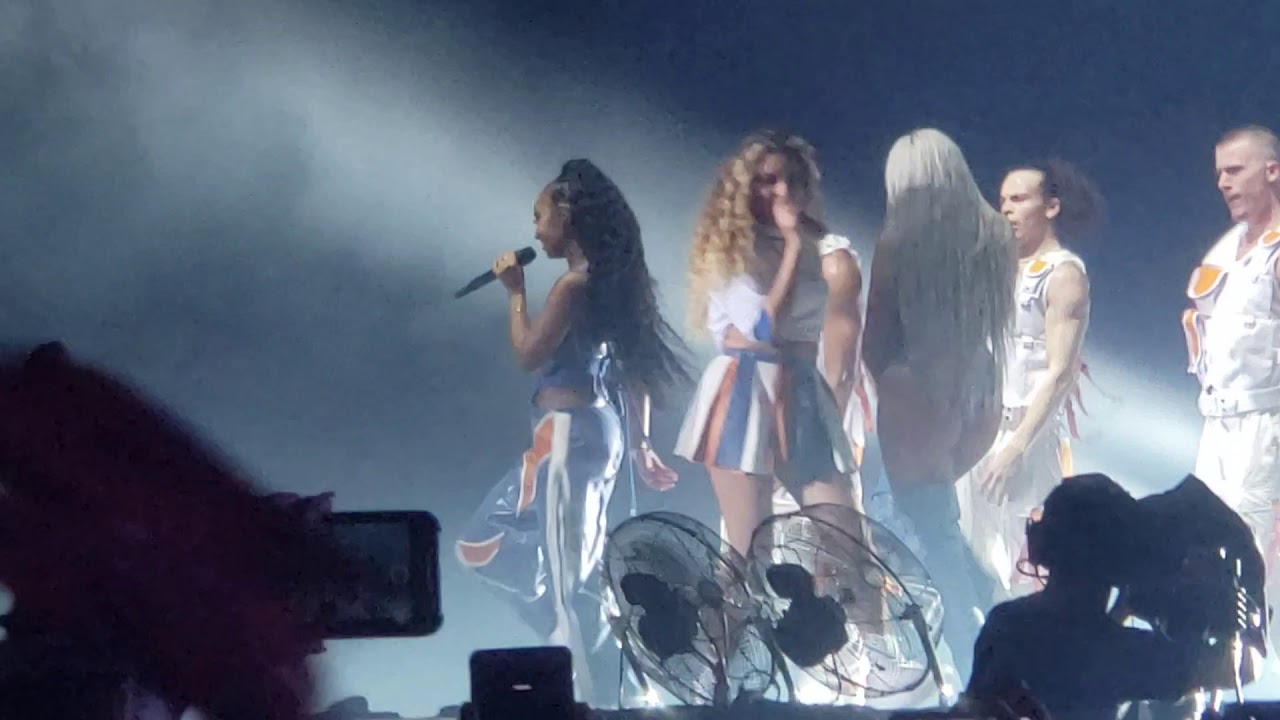 Little Mix - Secret Love Song/ Wings/ Shout Out to My Ex | Live in São Paulo | Festival Grls! |