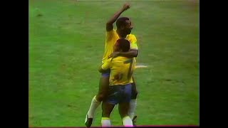 Pelé vs Italy - FIFA World Cup - 1970 - Final