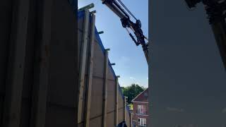 Over the house!✅ #construction 🚧 #power 💪🏻 #work #bigcrane 🏗️ #teamwork #belgium