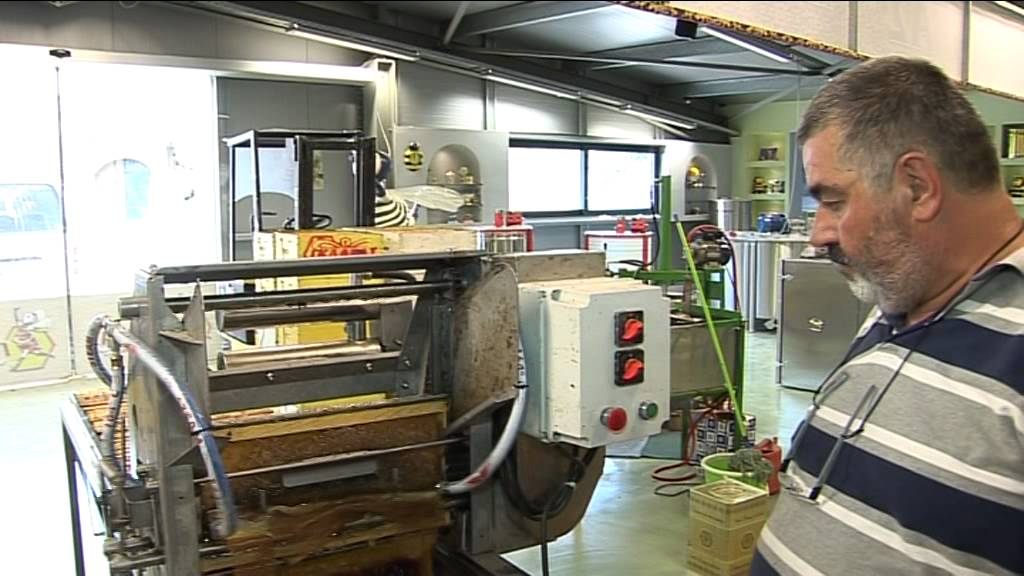 ΑΥΤΟΜΑΤΟ ΑΠΟΛΕΠΙΣΤΙΚΟ-ΔΙΑΧΩΡΙΣΤΗΡΑΣ ΜΕΛΙΟΥ-ΚΕΡΙΟΥ-UNCAPPING LINE (ΠΑΤΡΑ'Ι'ΚΗ ΜΕΛΙΣΣΟΚΟΜΙΑ ΓΚΛΑΒΑΣ)