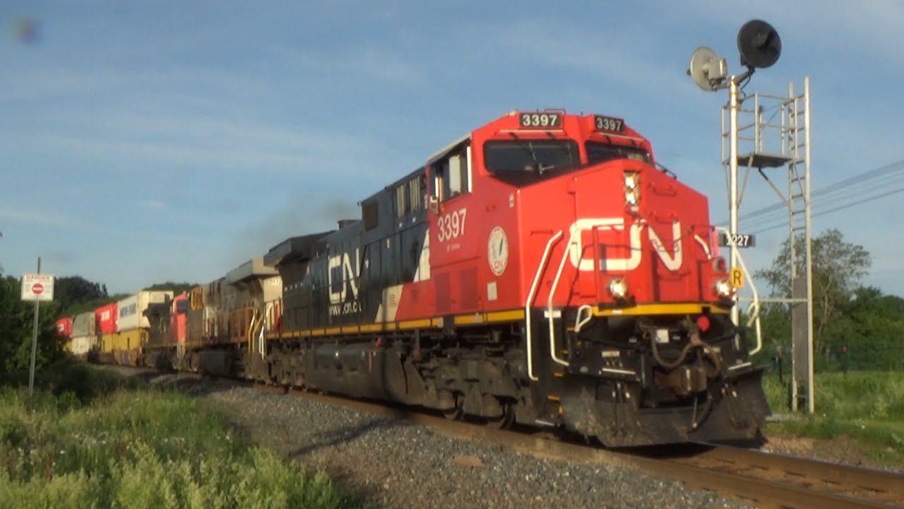 Friendly Crew & AC44C6M! Long Stack Train CN 120 w/DPU Rolling Out of ...