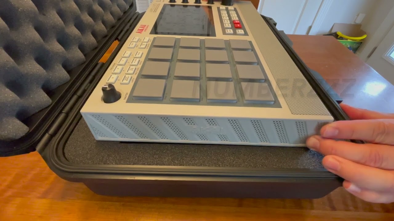 Save $100 on a MPC Live II Case! DIY!