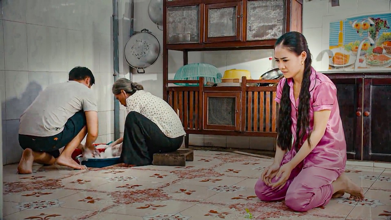 Mẹ già số khổ vì con trai chăm lo mà bị con dâu cay cú ĐÀY ĐỌA