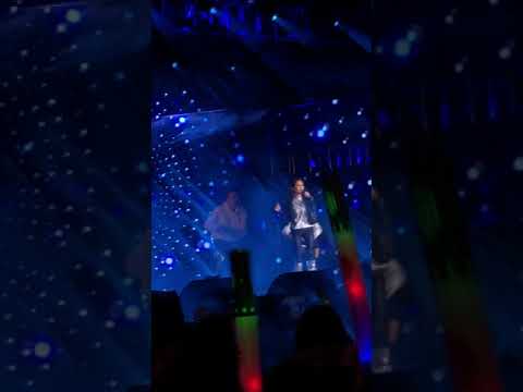 20171217新北歡樂耶誕城Ella陳嘉樺「渾身是勁」