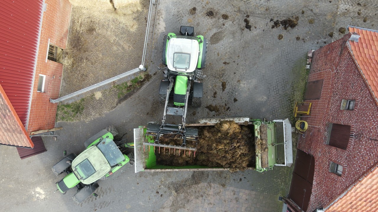 Bio Hof Marco Jostmeier - Miststreuen 2021