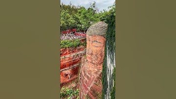 Lạc Sơn Đại Phật – Tượng Di Lặc đá tạc cao 71 mét, sừng sững giữa nơi hợp lưu ba dòng sông