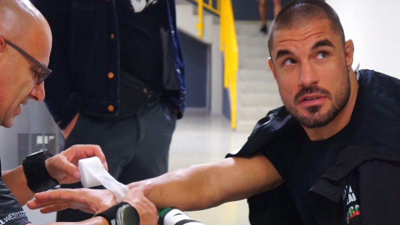 В КОРНЕРА НА ВЛАДИСЛАВ КЪНЧЕВ И ЕМО НЕЗИРОВ