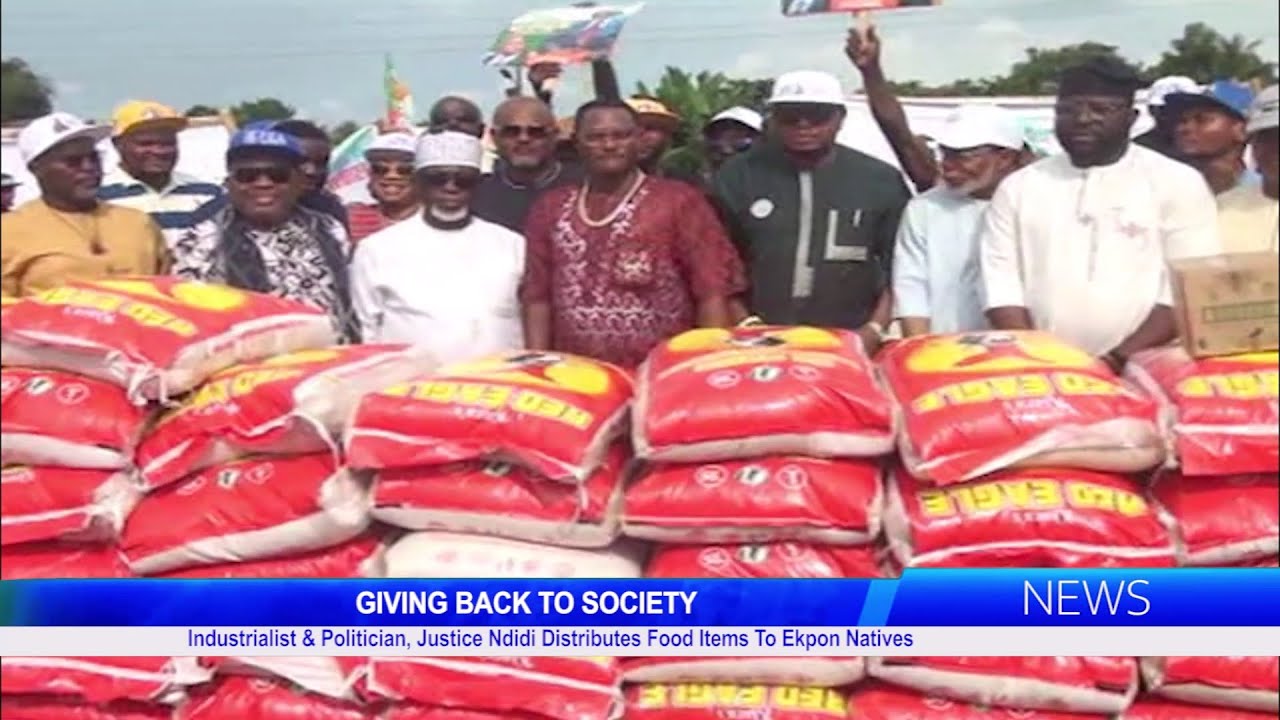 Industrialist & Politician, Justice Ndidi Distributes Food Items To Ekpon Natives