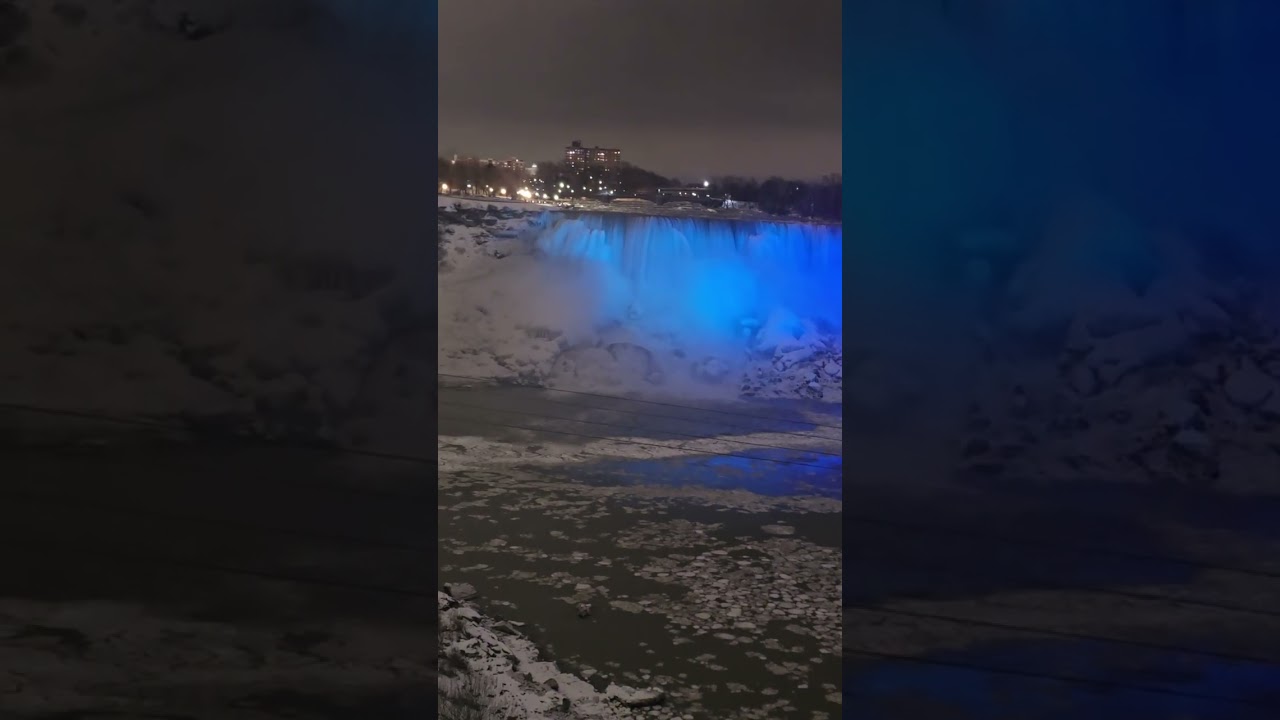 Freezing NIAGARA FALLS! The spectacle at night! #nyhopper #travel #canada #niagarafalls #niagara.