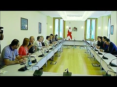 კონსულტაციები პრეზიდენტთან