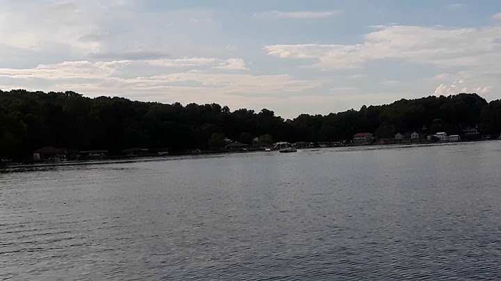 Smith mountain lake ice cream boat