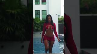 Léa Mary Séduit Ad Laurent