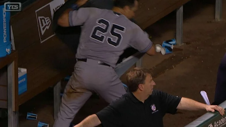 NYY@TEX: Teixeira gets thrown out, shows frustration