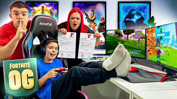 MI HERMANO FINGE NO TENER DEBERES para JUGAR a FORTNITE OG! Mi madre se enfada mucho😱