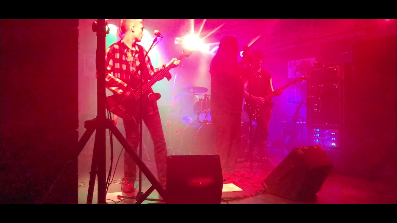 Killer of Giants Bark at the Moon at Riffs Bar in Minonk,IL. 11/6/21