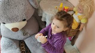 İkroş Evcilik Oynuyor