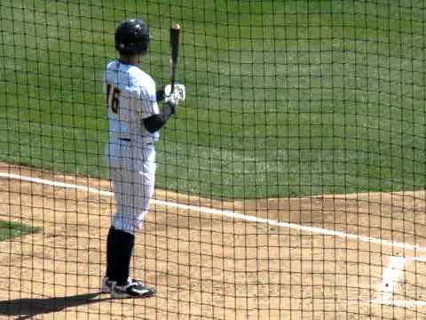 4/17/2011: Austin Romine RBI single