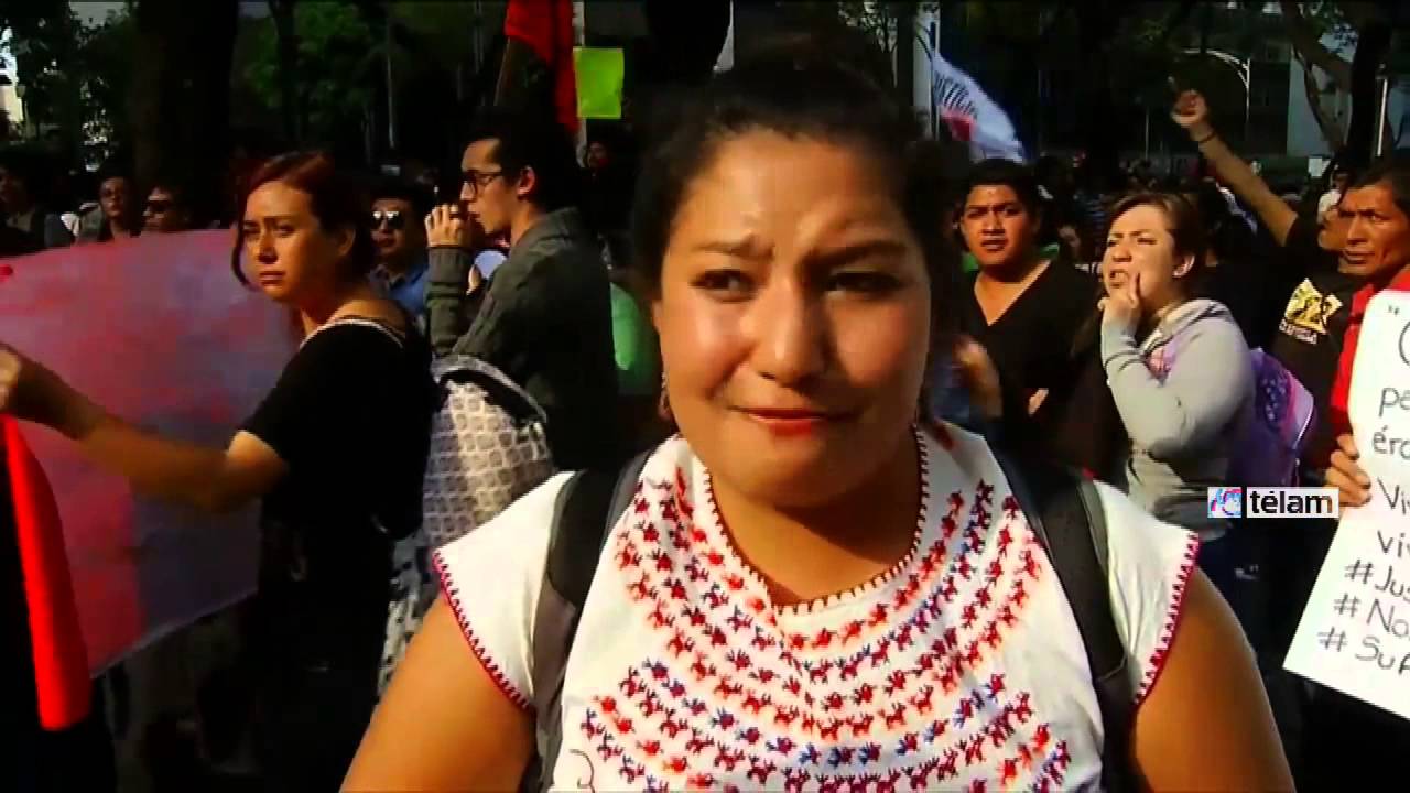 Miles de estudiantes manifestaron en méxico por la desaparición de 43 ...