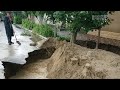 ЧП в Рени: яма поглотила 22 прицепа песка, но дом устоял!