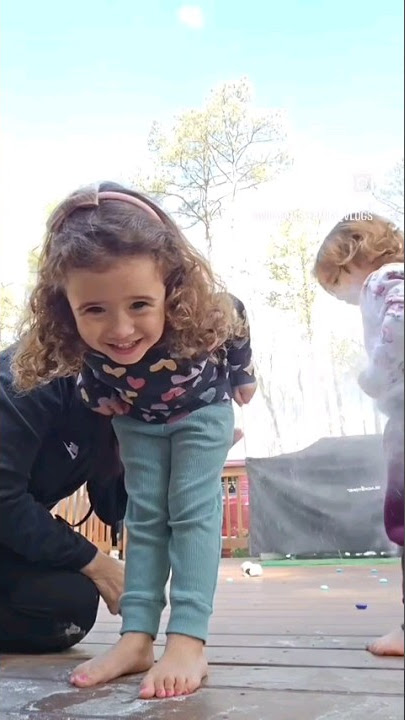 This crazy girl is too funny💨 #farts #funnygirl #funnyshorts #shorts