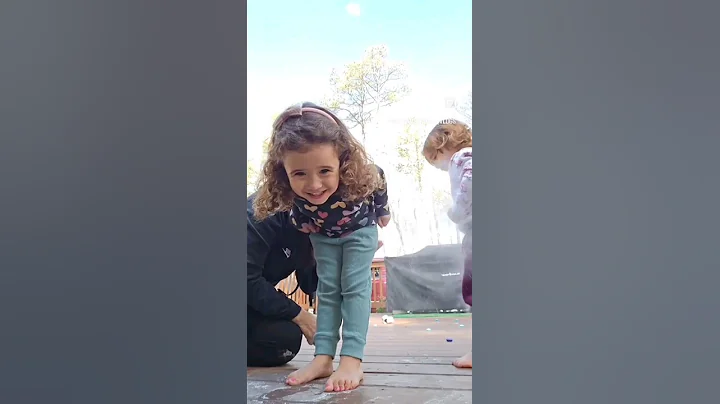 This crazy girl is too funny💨 #farts #funnygirl #funnyshorts #shorts