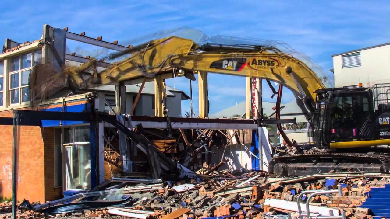 Abyss Demolition - Wynnum Retail Demolition - YouTube