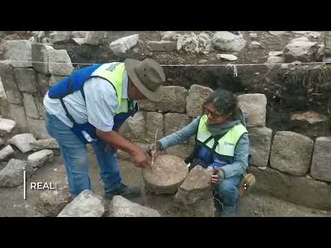 Hallazgo de un marcador de Juego de Pelota en Chichén Itzá, Yucatán