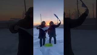 Wet rag freezes in a few seconds🧊 / Мокрая тряпка замерзает за несколько секунд🧊 Yakutia❄️