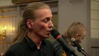 Video-Miniaturansicht von „Hamradun - Tað Er Ein Stutt og Stokkut Løta (live Church of Tvøroyri)“