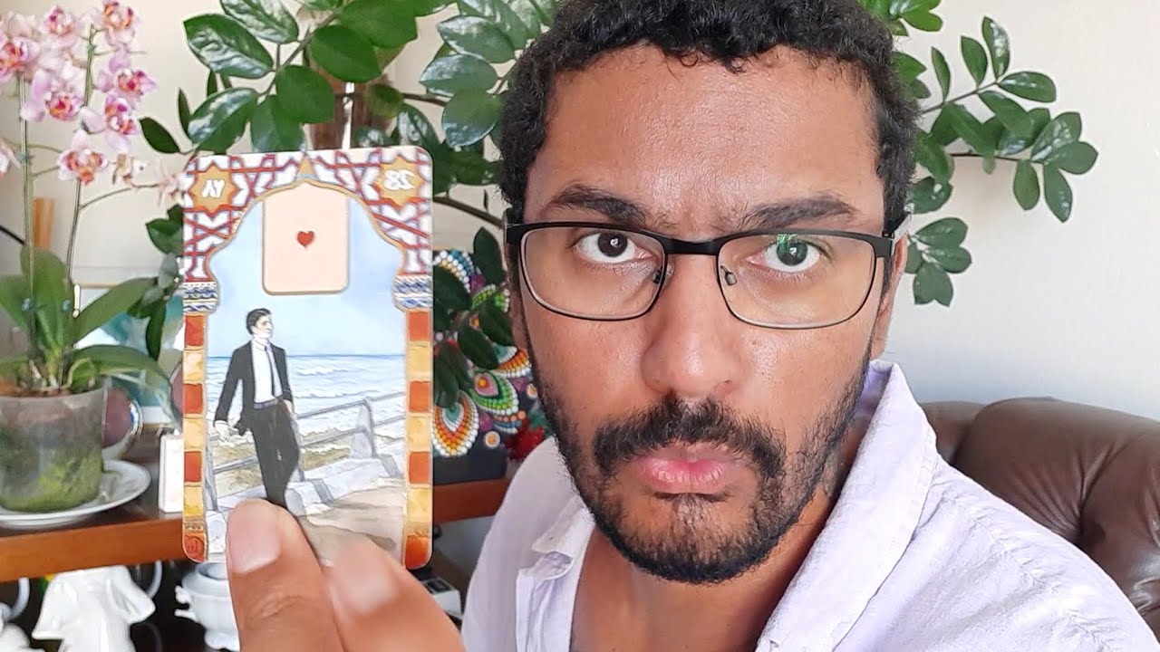 UM HOMEM MAIS NOVO TE AMA