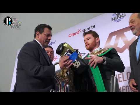 'Canelo' Álvarez ganará 365 millones de dólares por 11 combates en 5 años