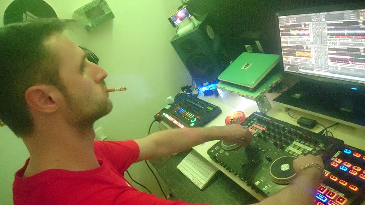 ATZE TON @ FRIDAY STUDIO SESSION MIX