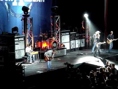 Jason Aldean Hicktown.MPG