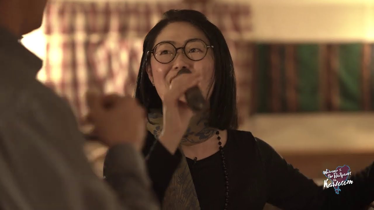 JAPANKA usred NIŠA zapevala pesmu NIŠKA BANJA | Najbolji BUREK | WELCOME TO THE BALKANS Ep.12