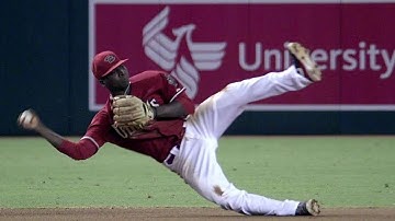 Gregorius turns a ridiculous double play with the diving stop