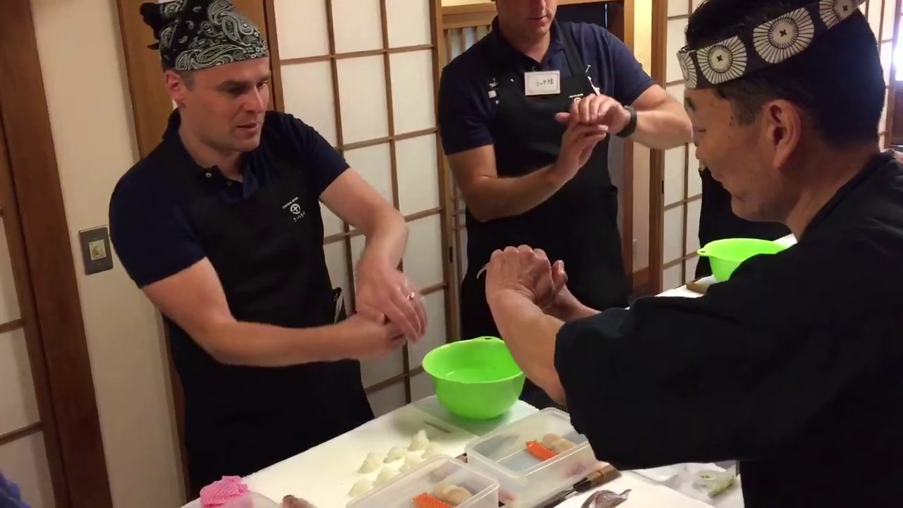 Sushi making lesson with people from 8 coutries | Satsumaya Sushi Restaurant