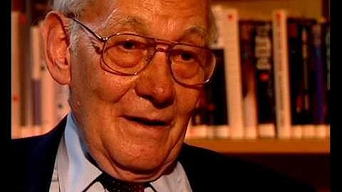 Manfred Eigen - "The Hypercycle - A Principle of Natural Self-Organization" (57/113)