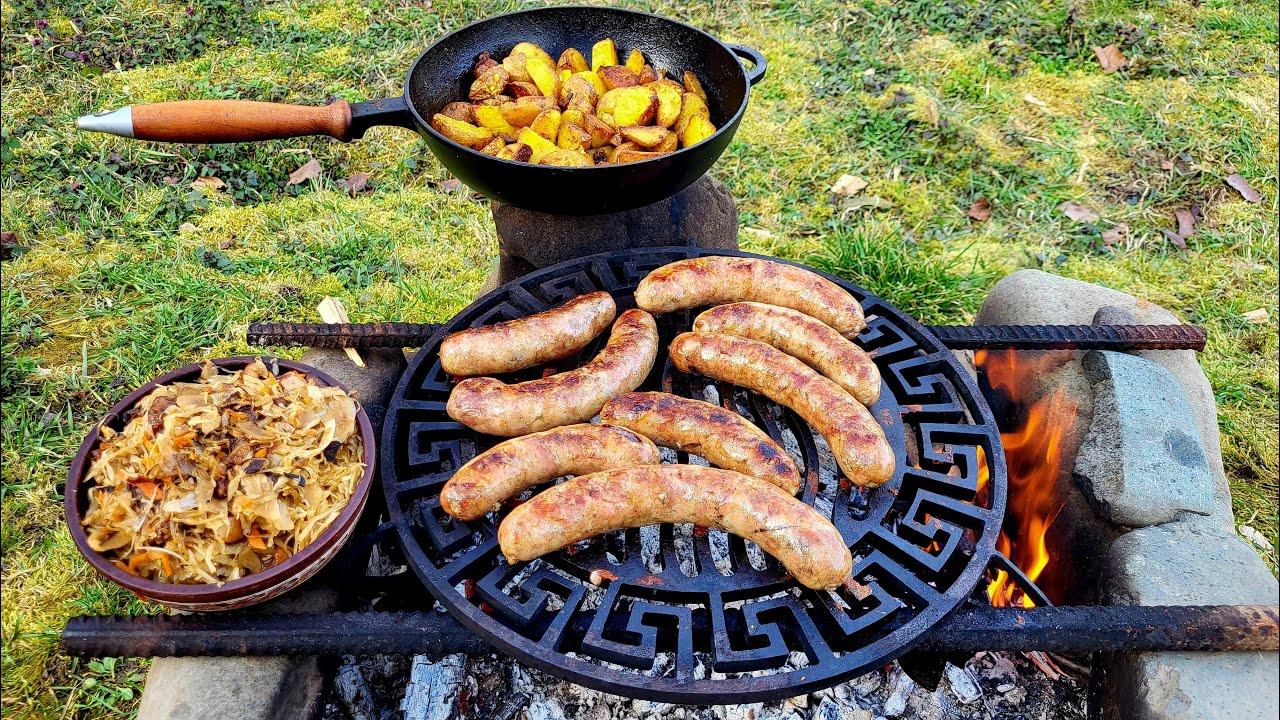 Ein altes deutsches Rezept! Bratwürste mit Sauerkraut ASMR! - YouTube Ein altes deutsches Rezept! Bratwürste mit Sauerkraut ASMR! - YouTube