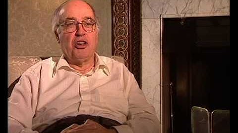 Michael Atiyah - My chosen geometry supervisor (17/93)