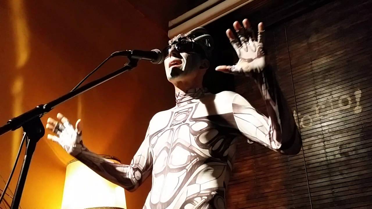 Max Nitrofoska poesía en Aleatorio 12oct16 EL ATRACO