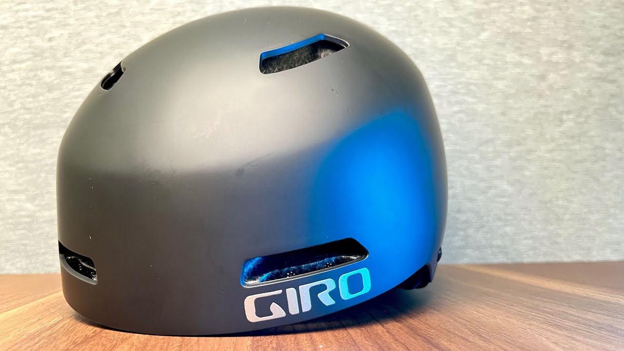 Giro Ledge ski-snowboard helmet Unboxing @BULLSTICKtv
