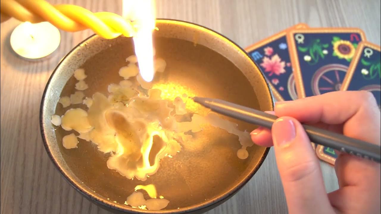 святочные гадания на воске. расплавленный воск. воск от свечи. гадание на воске картинки. отливка свечами.