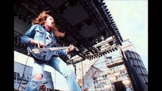 Cliff Burton Anesthesia (Pulling Teeth) live Lillistrom, Norway, Skedsmohallen 1986-9-25 HD RARE