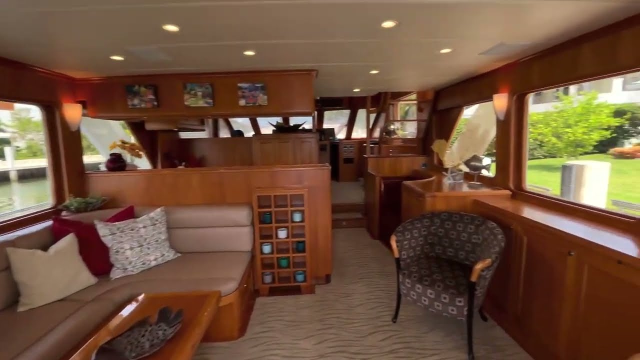 2006 Offshore Yachts 72’ Pilot House - For Sale with HMY Yachts